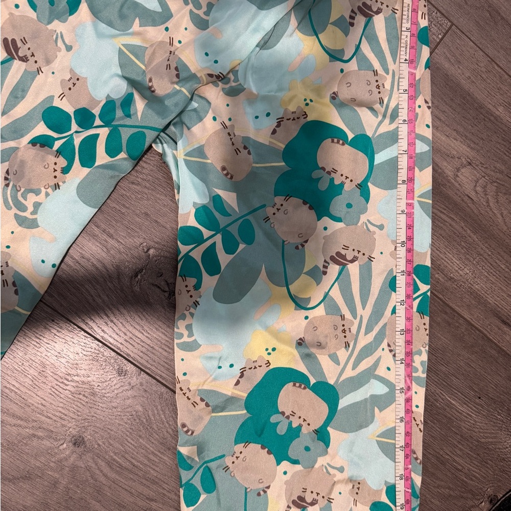 Pusheen Tropical Print Robe - Picture 4 of 6
